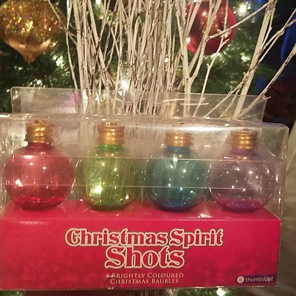 Christmas Spirits Shot Baubles - Picture 1 of 3